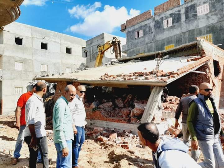 حياة كريمة» تغير واجهة قرية زاوية غزال بمركز ومدينة دمنهور 