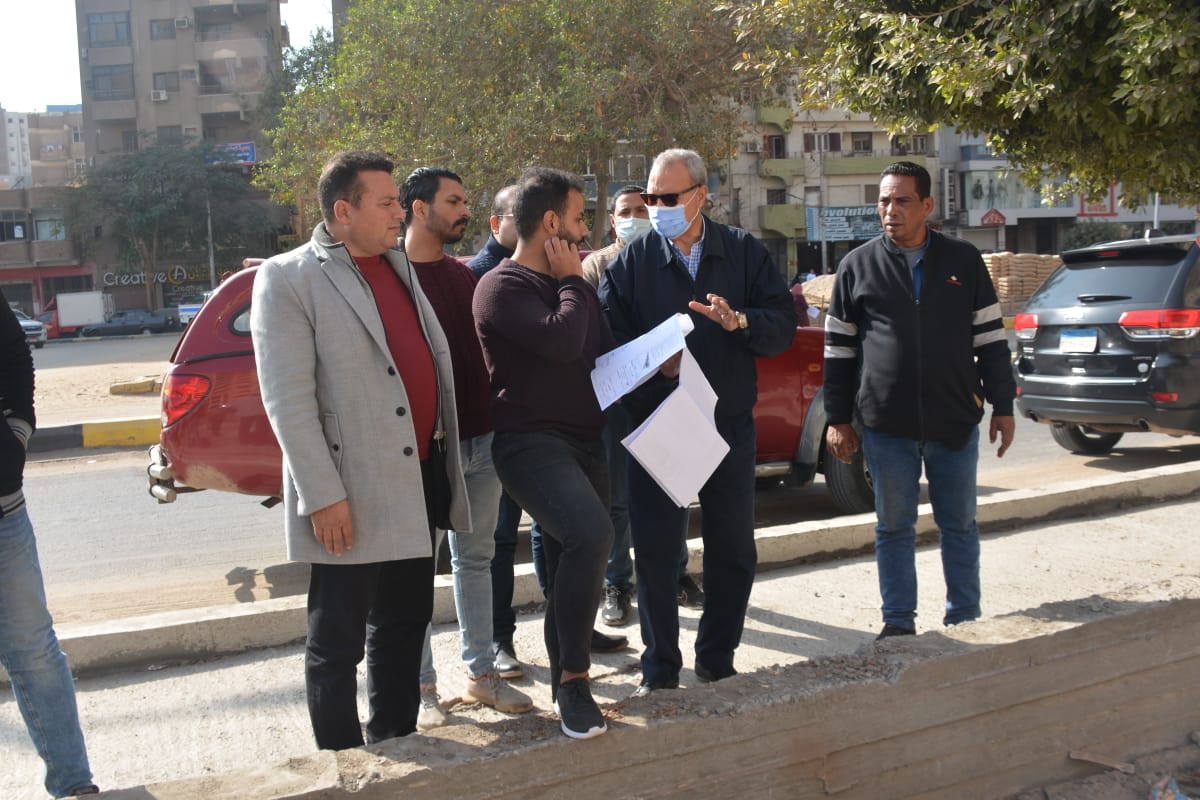 محافظ القليوبية يتابع المشروعات الجاري تنفيذها بمدينة بنها وذلك لدفع الأعمال بها 