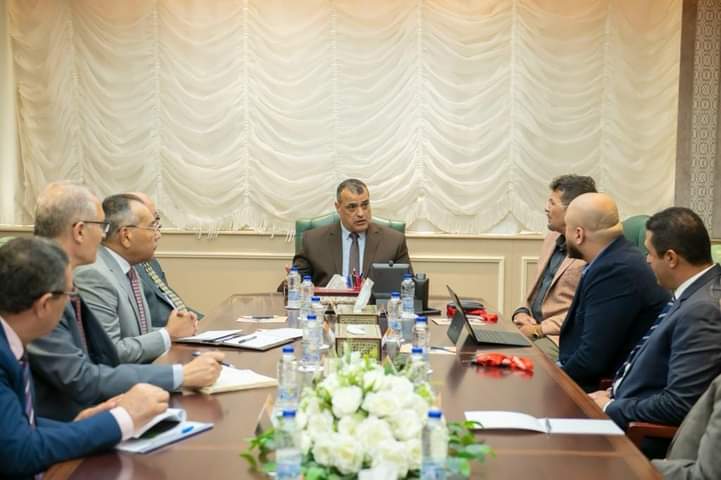 "وزير الدولة للإنتاج الحربي" يستقبل ممثلي شركة "استشارة للتنمية الصناعية" لمناقشة سبل التعاون المشترك