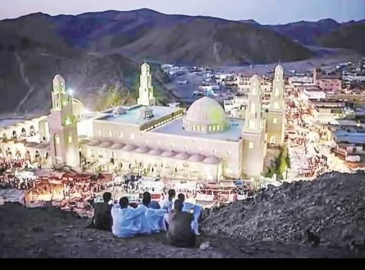 سيدى أبو الحسن الشاذلى ..هنا مقام العارفين