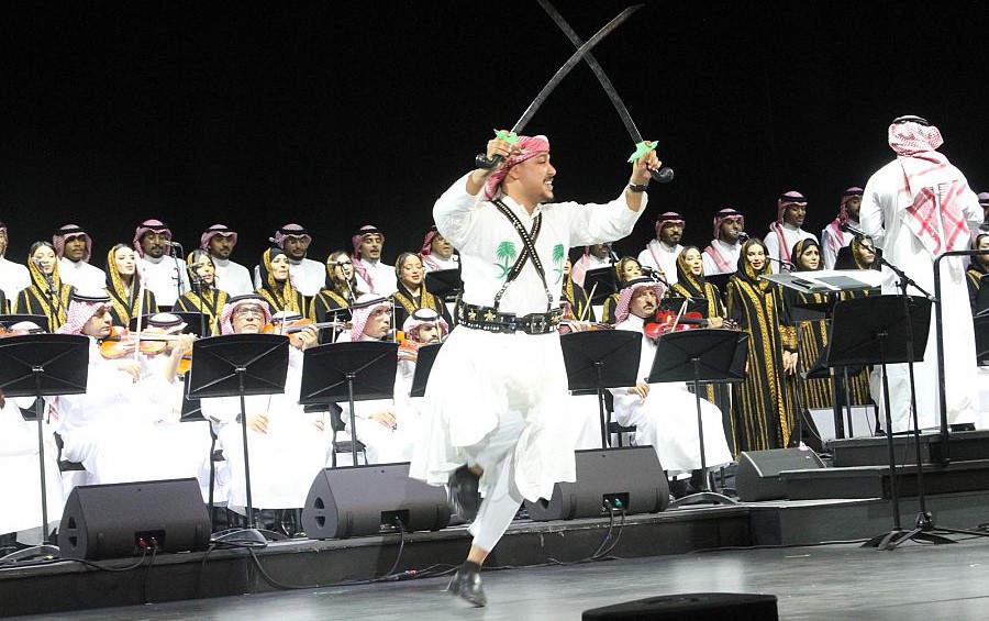 "روائع الموسيقى السعودية" تنثُر ابداعها الفني في المسرح الوطني بالمكسيك