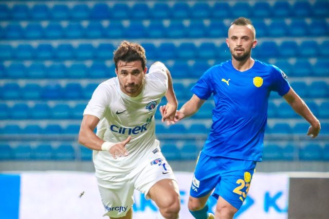 81 مليون جنيه الراتب السنوي لتريزيجيه