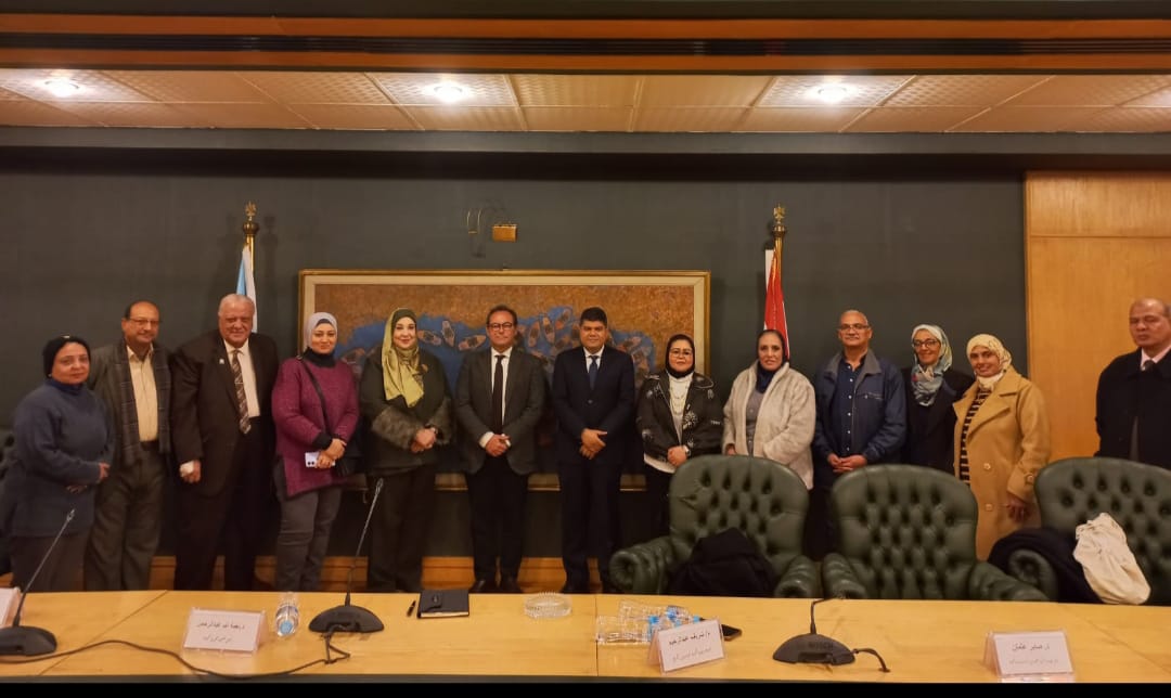 الصحفيين" تنظم ندوة موسعة حول البصمة الكربونية وعلاقتها بالتغير المناخي