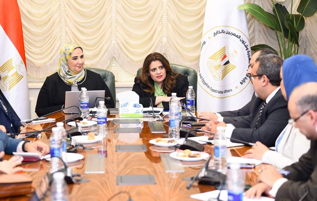 وزيرة الهجرة تستقبل وزيرة التضامن الاجتماعي لبحث مستجدات التعاون لخدمة المصريين بالخارج .. والوزيرتان تناقشان ملف صندوق طوارئ المصريين بالخارج وملف العائدين من الخارج في إطار المبادرة الرئاسية "مراكب النجاة"