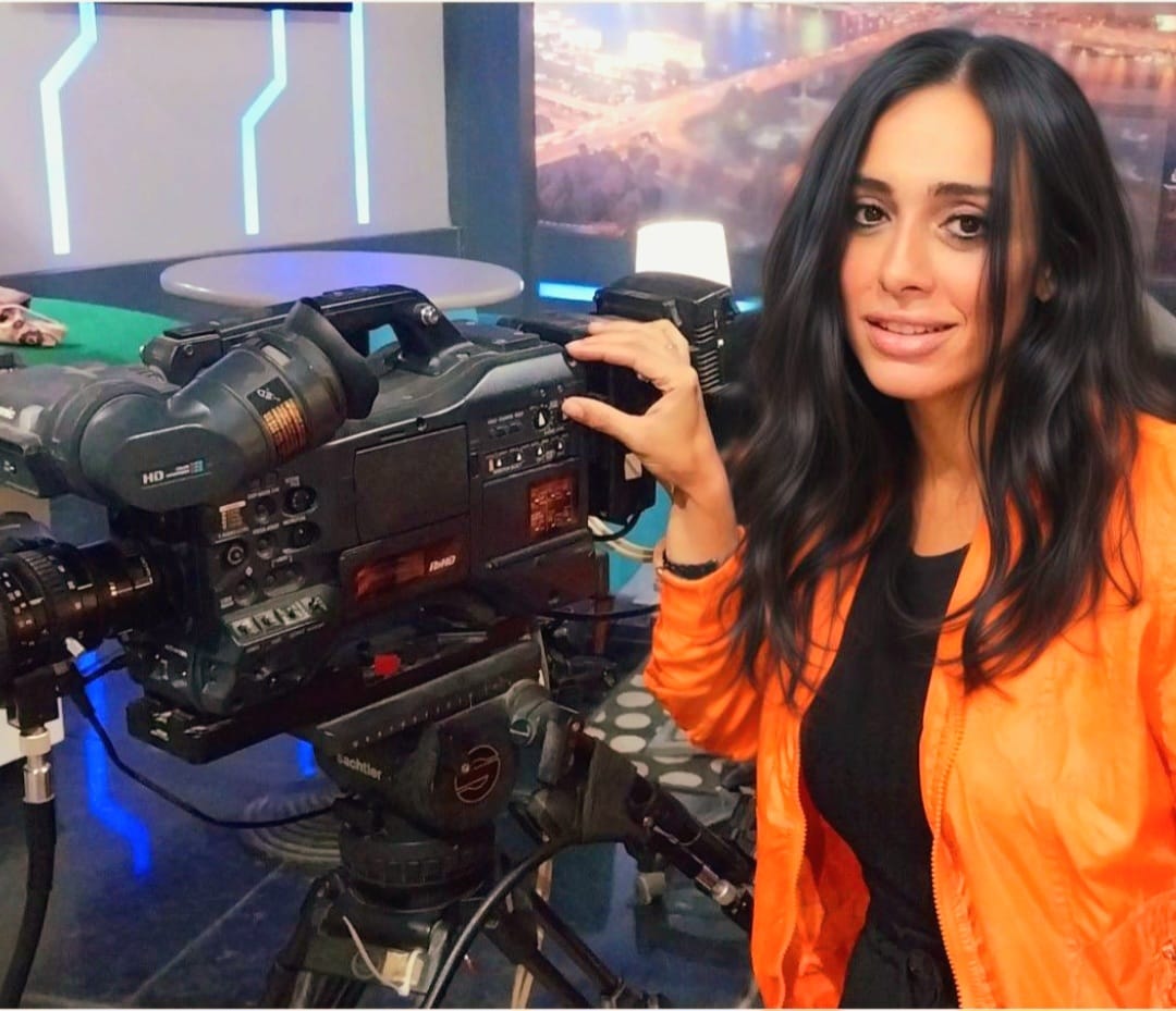 نهى اباظه تكتب ناقصه حته