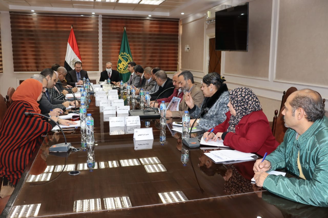 القليوبية يبحث إنشاء ٢ كوبري مشاة على محور العصار بحي شرق شبرا الخيمة