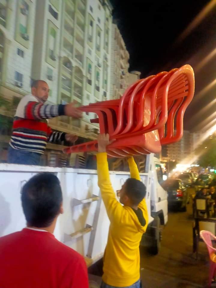 رفع ٣٨٣حالة إشغال طريق مخالف بنطاق ٤ مراكز بالبحيرة