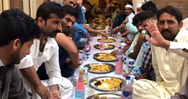 الخيم الرمضانية فى دبى ..تضامن اجتماعى يقوى المحبة والمودة بين الناس