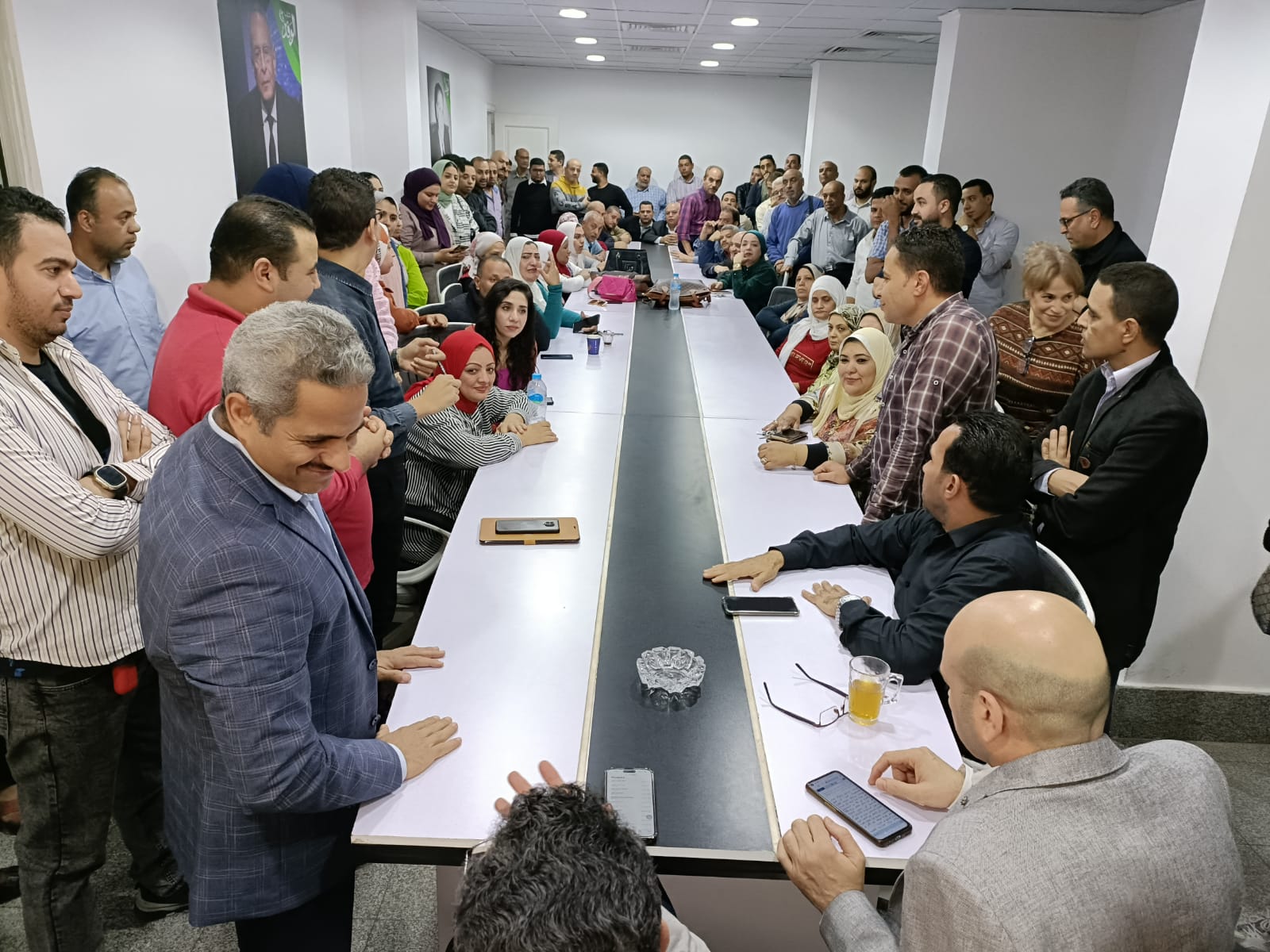 بعد مفاوضات ٣ ساعات: الصحفيين تتفق مع إدارة الوفد على زيادة الرواتب ٨٠٠ جنيه