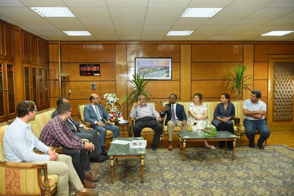 وفد أمريكي في زيارة جامعة أسيوط