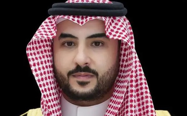 وزير الدفاع السعودي يتلقى اتصالاً هاتفياً من وزير القوات المسلحة الفرنسية