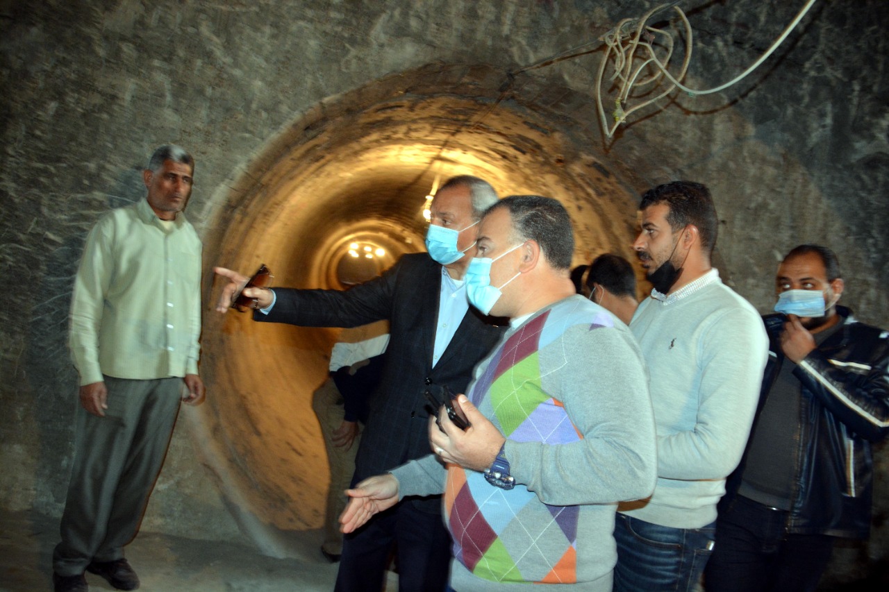 محافظ القليوبيه يتفقد أعمال تطوير  أنفاق المشاة بحي غرب شبرا الخيمة