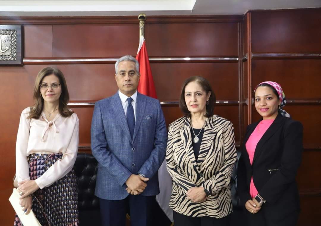 وزير القوى العاملة في لقاء مع وفد اللجنة الوطنية لمنع "الهجرة غير الشرعية": برامج مشتركة للتدريب.. وتعاون وتنسيق للتوعية ومواجهة "الظاهرة" من جذورها