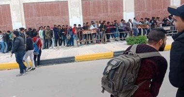 زحام جماهيرى للحصول على تذاكر مباراة الأهلى والساورة فى دورى الأبطال