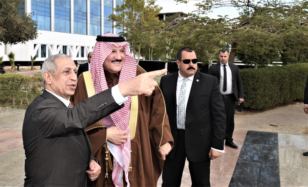 بحضور السفير أسامة نقلي ..   العبيكان للاستثمار والأكاديمية العربية للعلوم والتكنولوجيا بمصر توقعان اتفاقية للتعاون المشترك