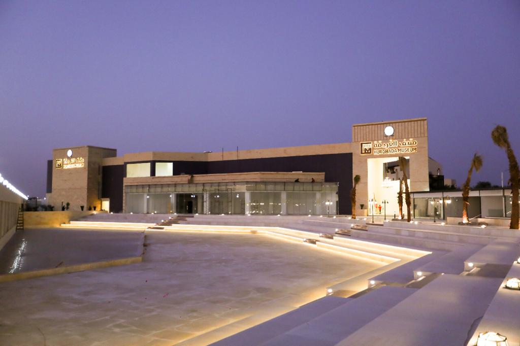 الآثار تعرض تمثال امنحتب ابن حابو اشهر مهندس عمارة بمناسبة مرور عامين لافتتاح متحف الغردقة