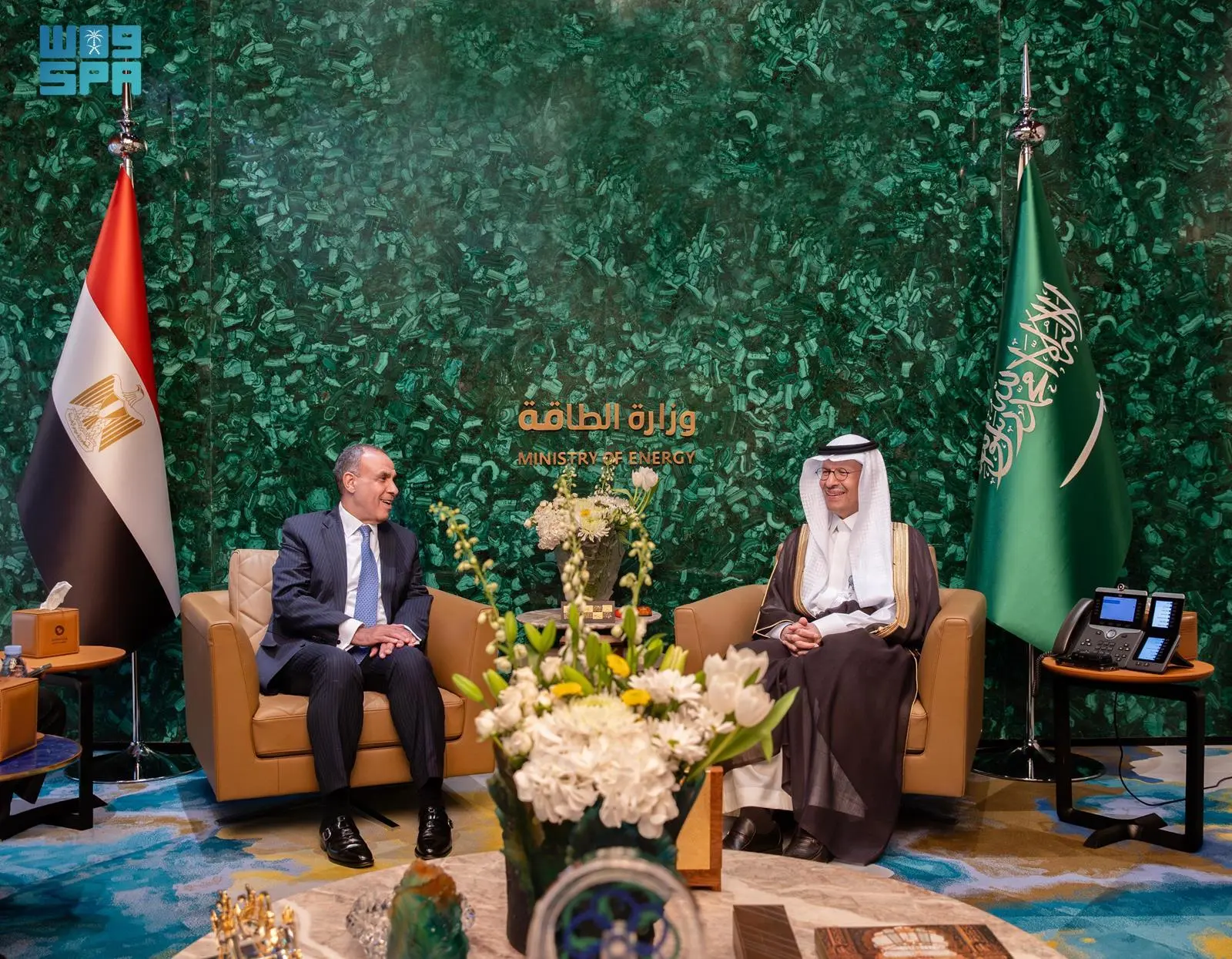 وزير الطاقة السعودي يستقبل وزير الخارجية لبحث سُبل تعزيز التعاون في مجالات الطاقة