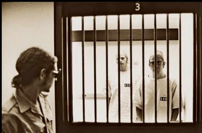 سجن ستانفورد- من اغرب التجارب في التاريخ!