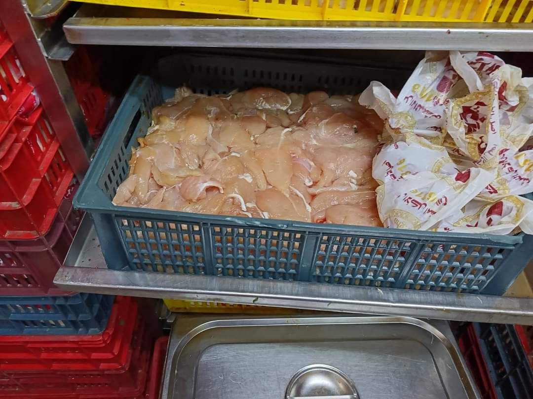 ضبط٢ طن دواجن ولحوم غير صالحة للاستهلاك الأدمي بالجيزة 