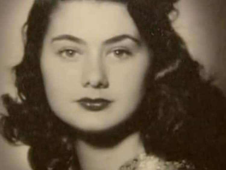 في مثل هذا اليوم 19 سبتمبر 1923  ميلاد الاميرة زهرة هانزادة - أجمل أميرات آل عثمان