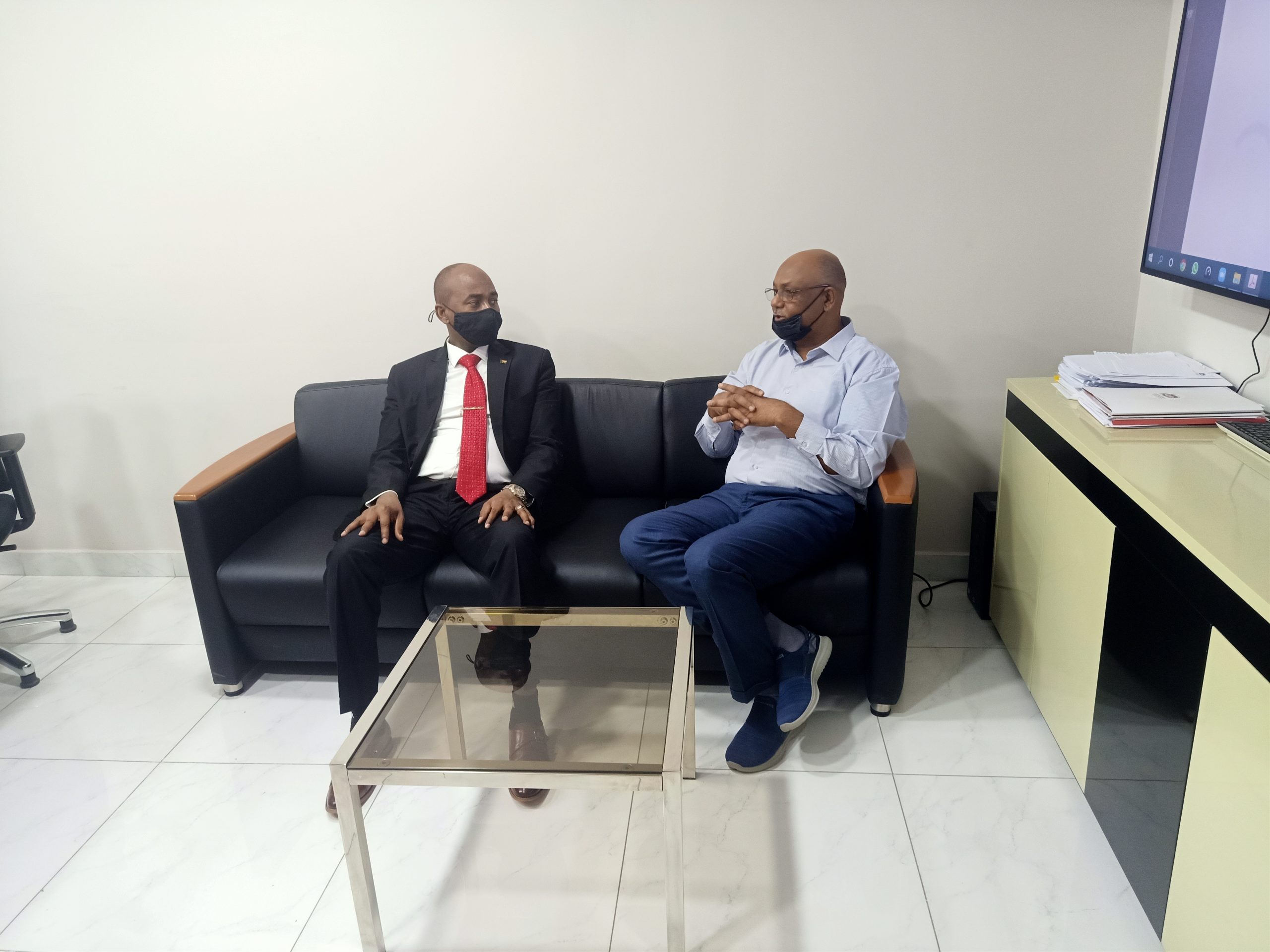 بالصور: وزير الثروة الحيوانية السوداني يزور  شركة وادينا ويلتقي أعضاء مجلس الإدارة