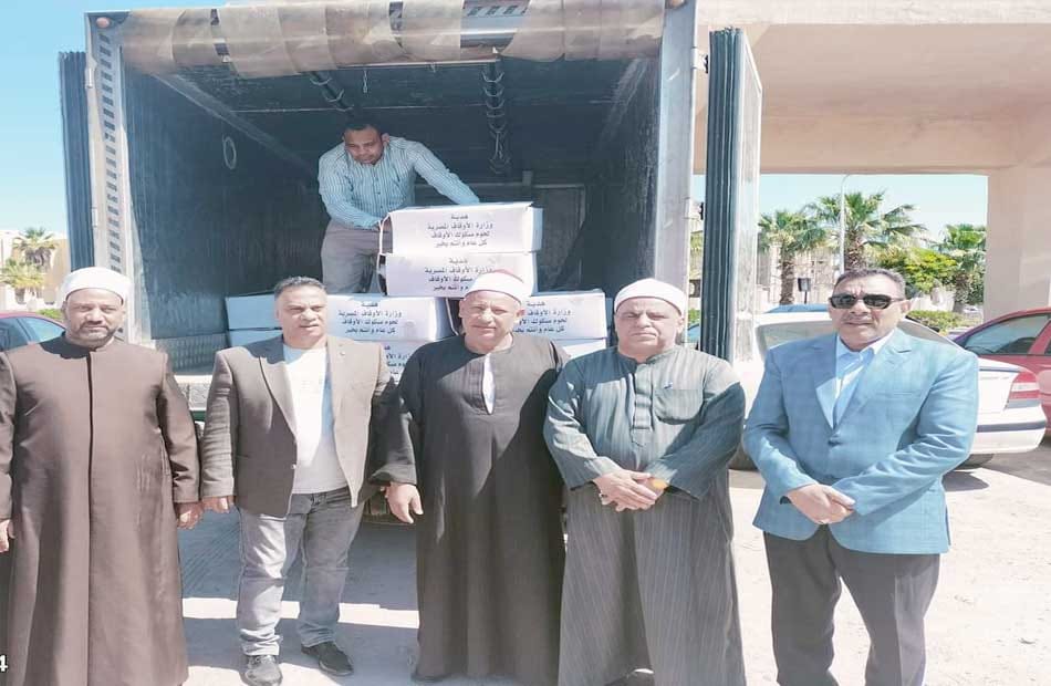 أوقاف البحرالاحمر تسلم مديرية التضامن طن لحوم من لحوم صكوك الاضحى لتوزيعها على الأسر الاولى بالرعاية بالغردقة