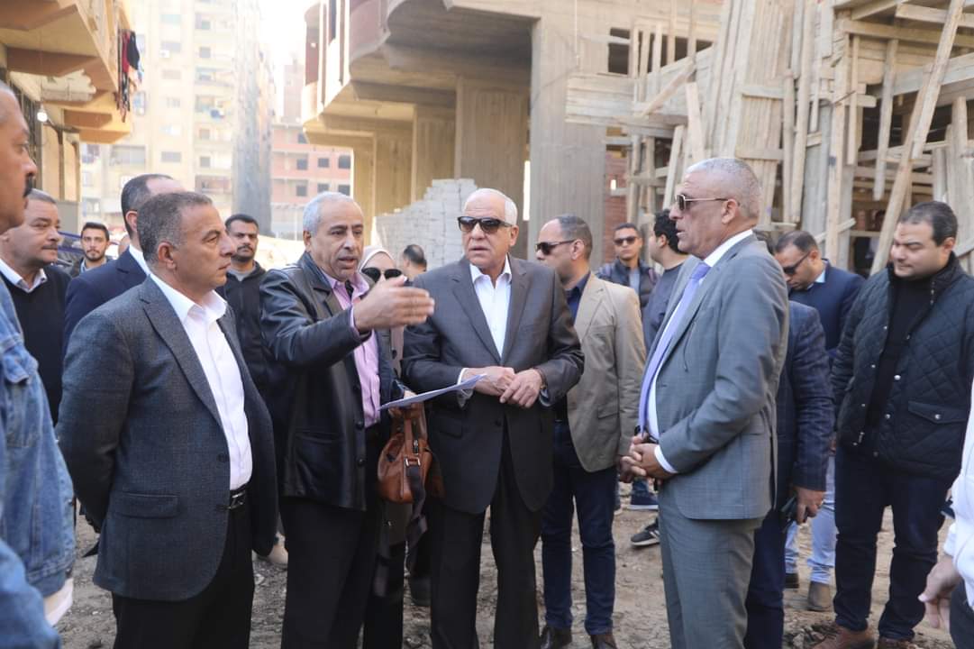 محافظ الجيزة بجولة تفقدية  بمناطق الملكة وكفر طهرمس ببولاق الدكرور 