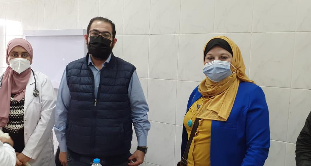 صورة..جامعة بنها تطلق قوافل طبية وبيطرية لقري كفر شكر