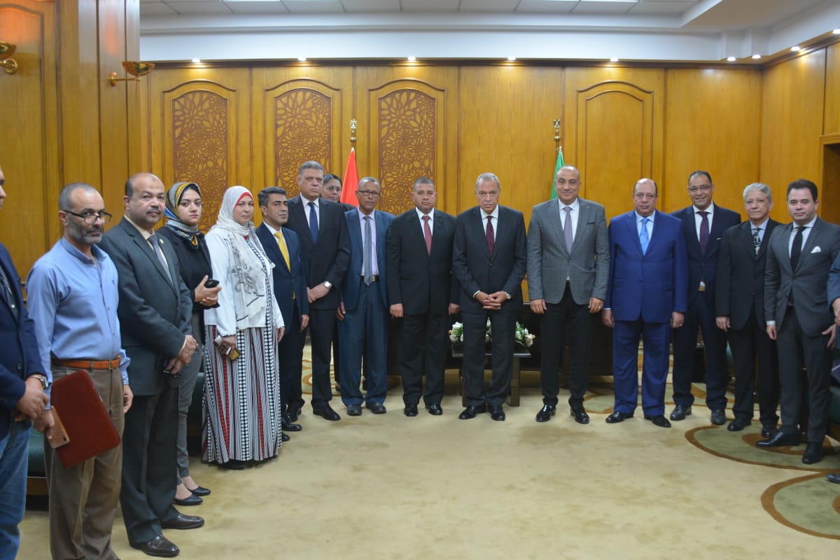 محافظ القليوبية يوقع بروتوكول تعاون مع شركة غازتك لإنشاء محطتين غاز لتمويل السيارات بالقناطر الخيرية وحي غرب شبرا الخيمة