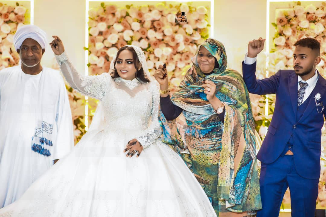 بالصور: عقد قران الكاتبة الصحفية مشاعر عثمان على ضفاف نيل القاهرة