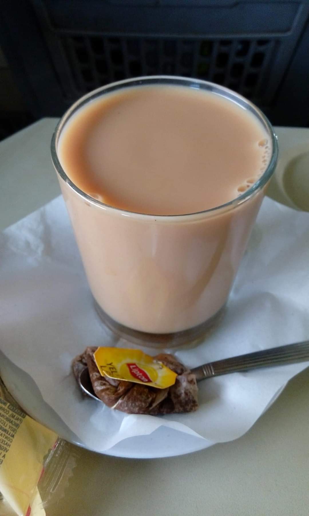 بلاش الشاى باللبن    