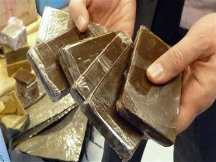 ضبط وحبس تاجر مخدرات بحوزته "حشيش و شابو و هيروين" شمال سوهاج