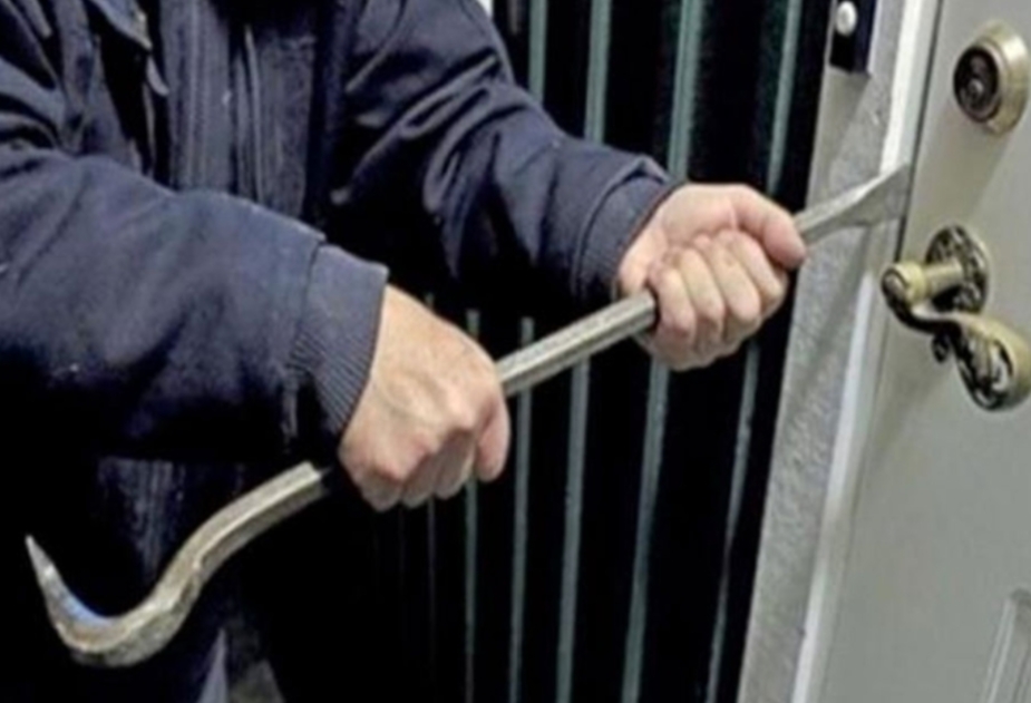 ضبط تشكيل عصابي تخصص في سرقة المساكن بأسلوب «المغافلة وكسر الباب»