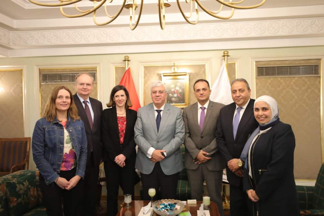 عاشور.. يبحث آليات دعم التعاون العلمي مع الاتحاد الأوروبي  