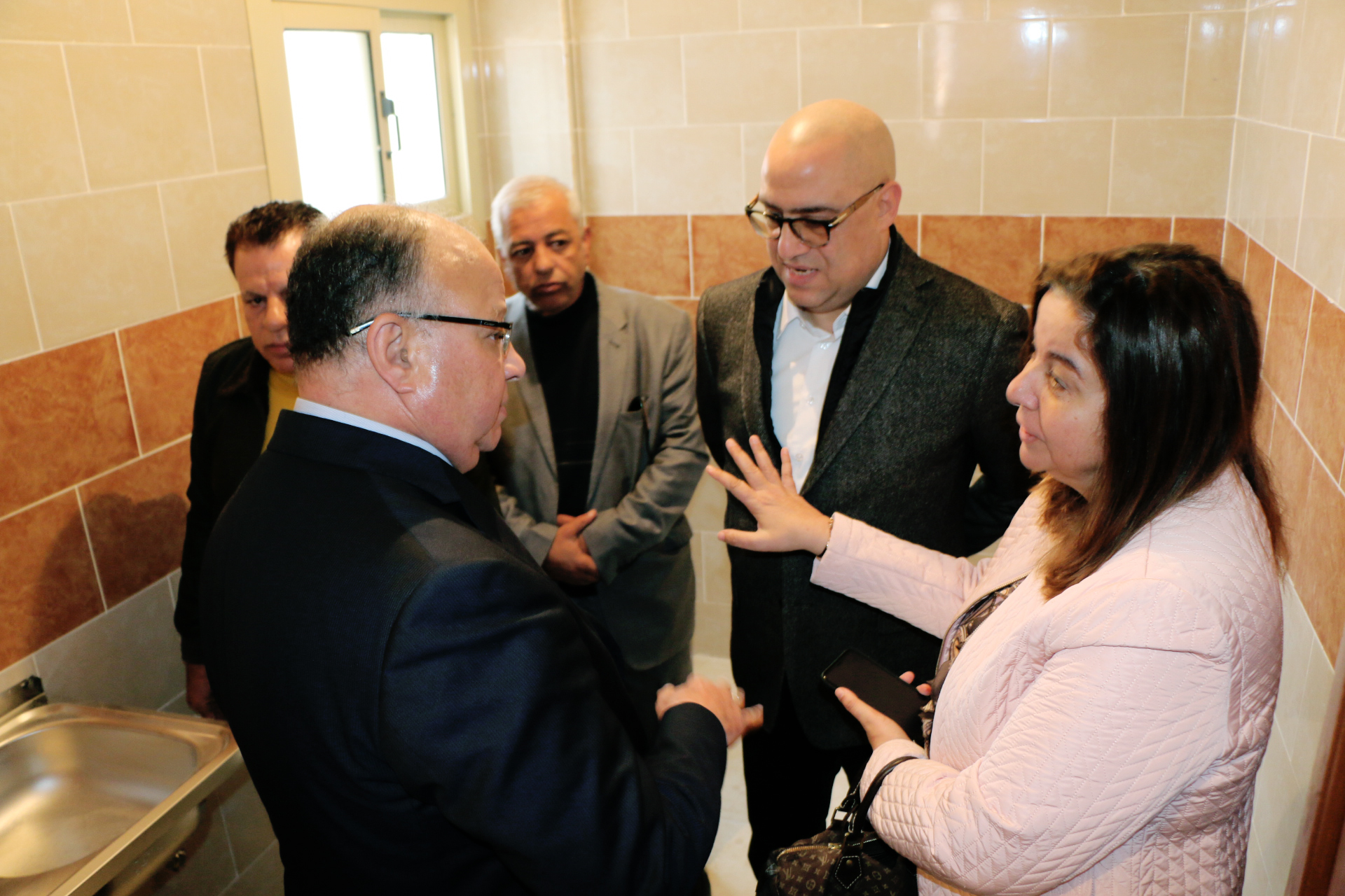 بالصور.. محافظ القاهرة ووزير الإسكان يفتتحان المرحلة الأولي في مدينة بدر