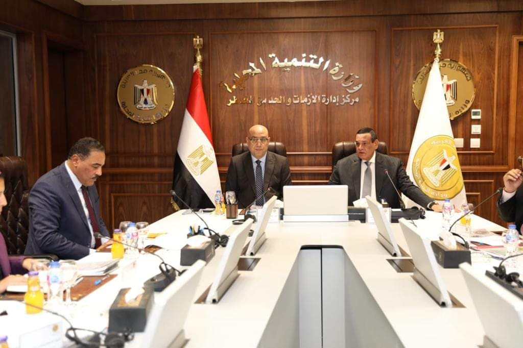وزيرا التنمية المحلية والإسكان يتابعان مع محافظ مطروح الموقف التنفيذي للمشروعات الجارية وتدقيق الأحوزة العمرانية بالمحافظة