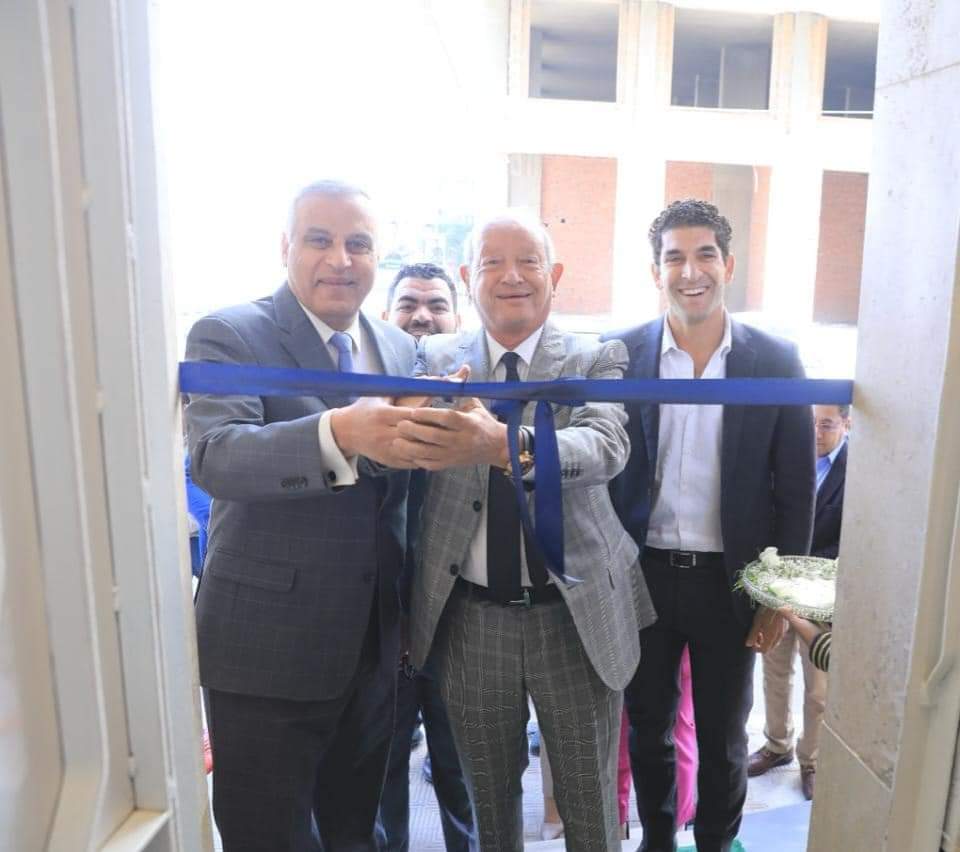 " الفقي " و " ساويرس " يفتتحان مركز توظيف "شغلني" بسوهاج