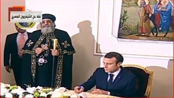 ماكرون يلتقي البابا تواضروس الثاني بكاتدرائية العباسية