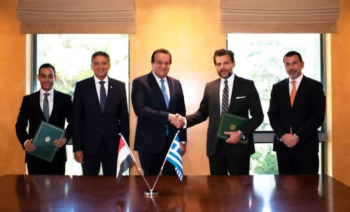 الدكتور خالد عبدالغفار يشهد توقيع بروتوكول تعاون بين وزارة الصحة ومجموعة أثينا للاستثمار في القطاع الطبي بمصر 