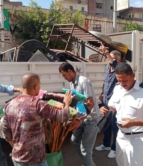 إزالة 232 مخالفة إشغال طريق بكفر الدوار