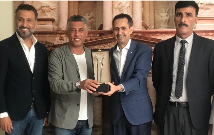 بالصور: سفارة المملكة الأردنية الهاشمية في دولة الكويت تكرم الفنان عمر العبداللات