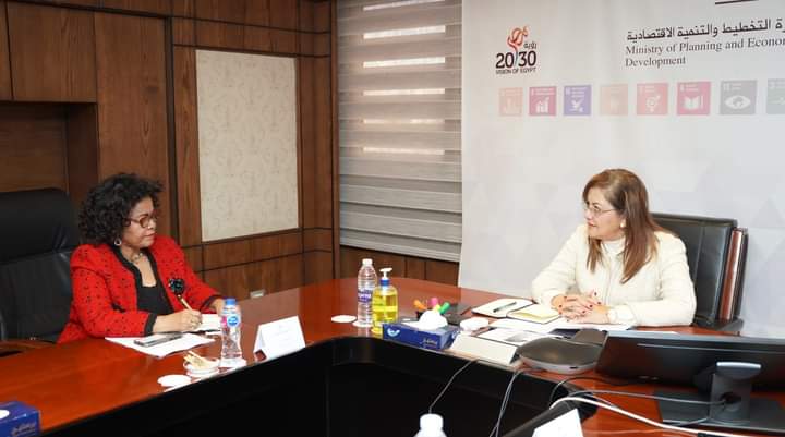 وزيرة التخطيط والتنمية الاقتصادية تلتقي المدير التنفيذي لوكالة الاتحاد الأفريقي للتنمية "النيباد" لبحث سبل تعزيز التعاون
