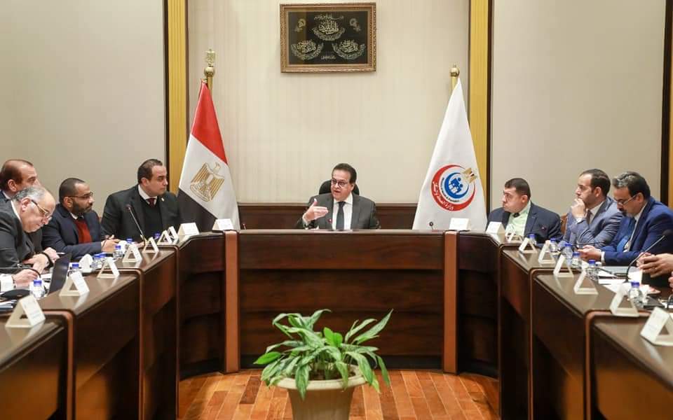 وزير الصحة يوجه ببدء تطوير واعادة تأهيل المستشفيات القديمة بمحافظات القاهرة والجيزة والإسكندرية كمرحلة أولى 