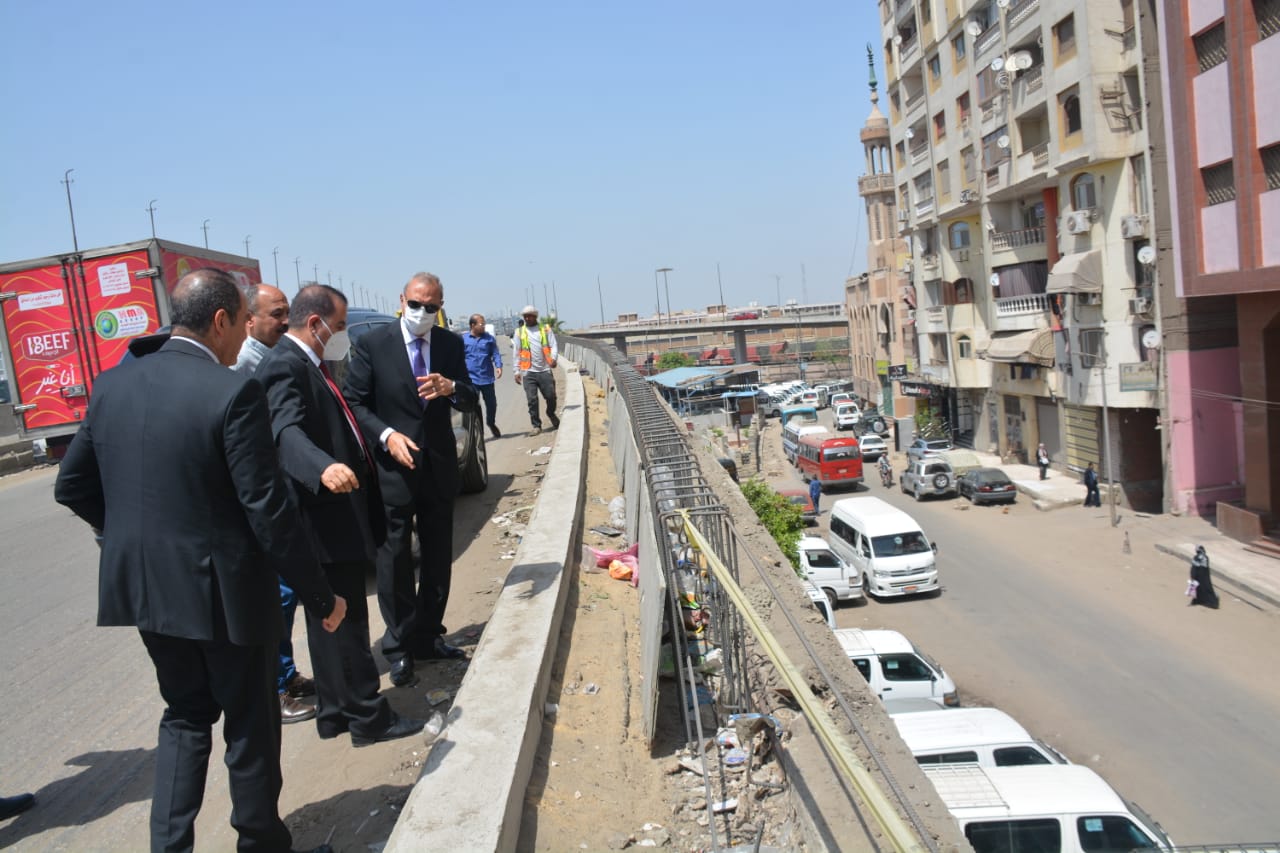 محافظ القليوبية يقوم بجولة لتفقد أعمال تطوير كوبري عرابي بحي غرب شبرا الخيمة