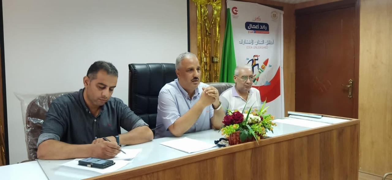 اجتماع وكيل وزارة الشباب والرياضة بالقليوبية مع مسئولى الشعب التخصصية الرياضية 