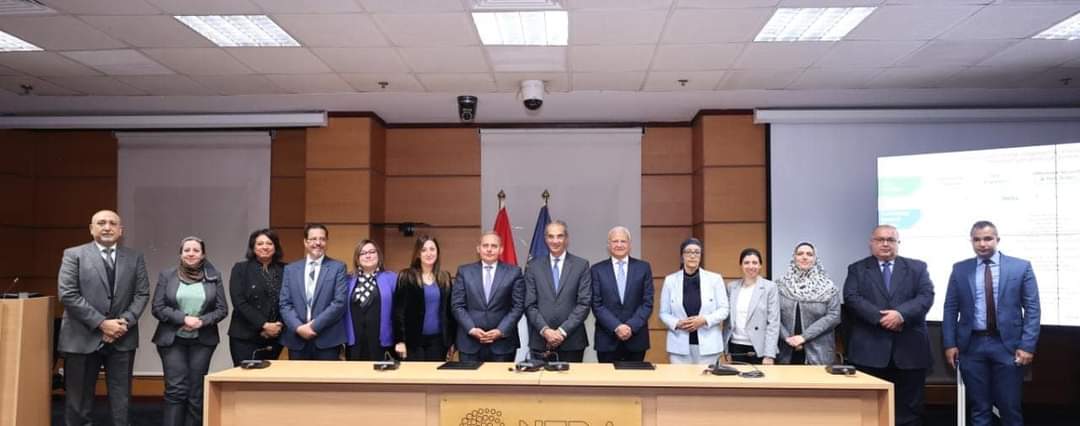 طلعت وعكاشة  يشهدان توقيع بروتوكول تعاون لإنشاء أكاديمية تدريب لإعداد كوادر فى مجالات التكنولوجيا المتقدمة وتأهيلها للعمل بالبنك