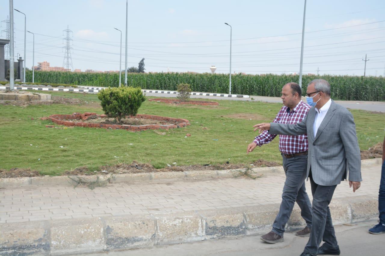 محافظ القليوبية يقوم بجولة تفقدية بمدن بنها والقناطر الخيرية وشبرا الخيمة لتفقد عدد من المشروعات الجاري تنفيذها لدفع الأعمال وتذليل العقبات