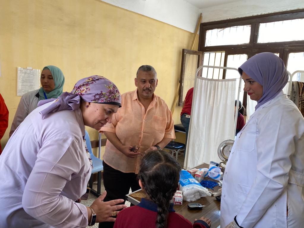 جامعة بنها تجري مسح طبى شامل لـ 927 طالبا بمدارس قرى القليوبية