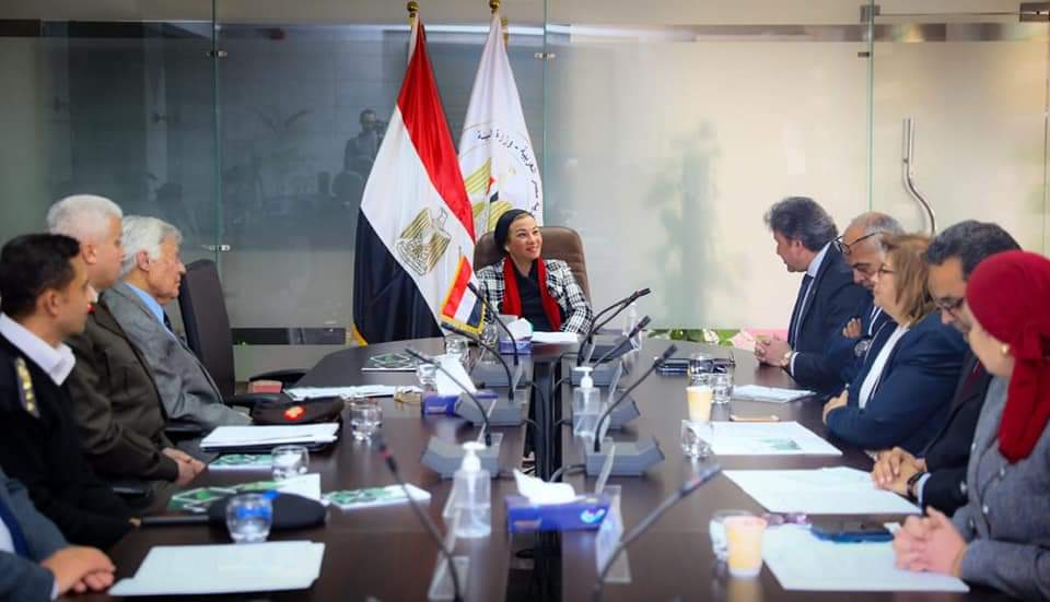 وزيرة البيئة تترأس الاجتماع السادس لمجلس إدارة جهاز تنظيم إدارة المخلفات 