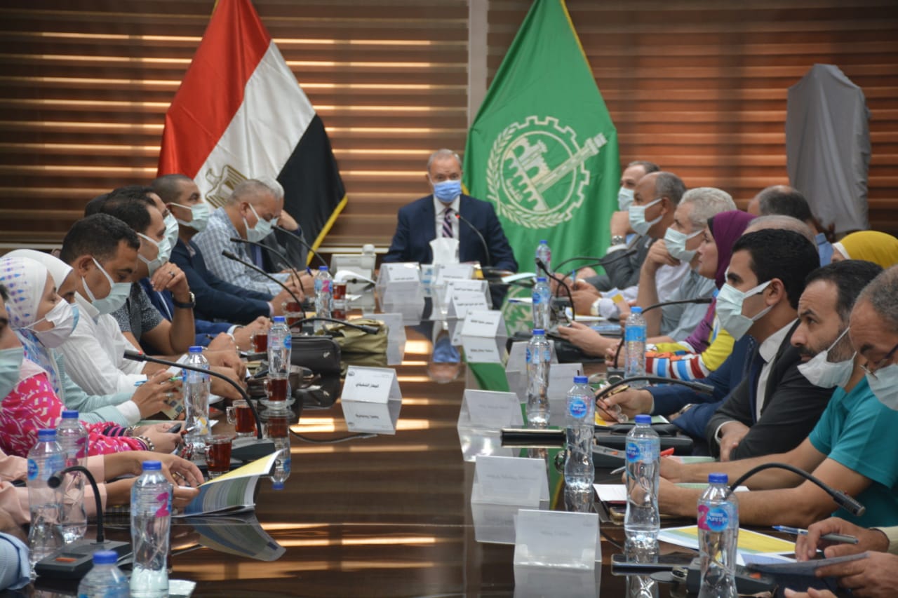 محافظ القليوبية يعقد إجتماعا لعرض مخرجات مخططات التطوير والتحسين لمنطقتي بهتيم - حي شرق والخانكة بالتعاون مع الاتحاد الاوروبي و الوكالة الألمانية GIZ والتخطيط العمرانى وصندوق التطوير الحضري